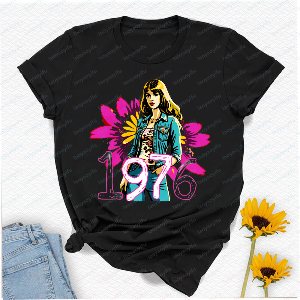 1976 Retro Groovy Girl T-Shirt - Women'S Fashion In The 70S incelemesi ve fiyatı
