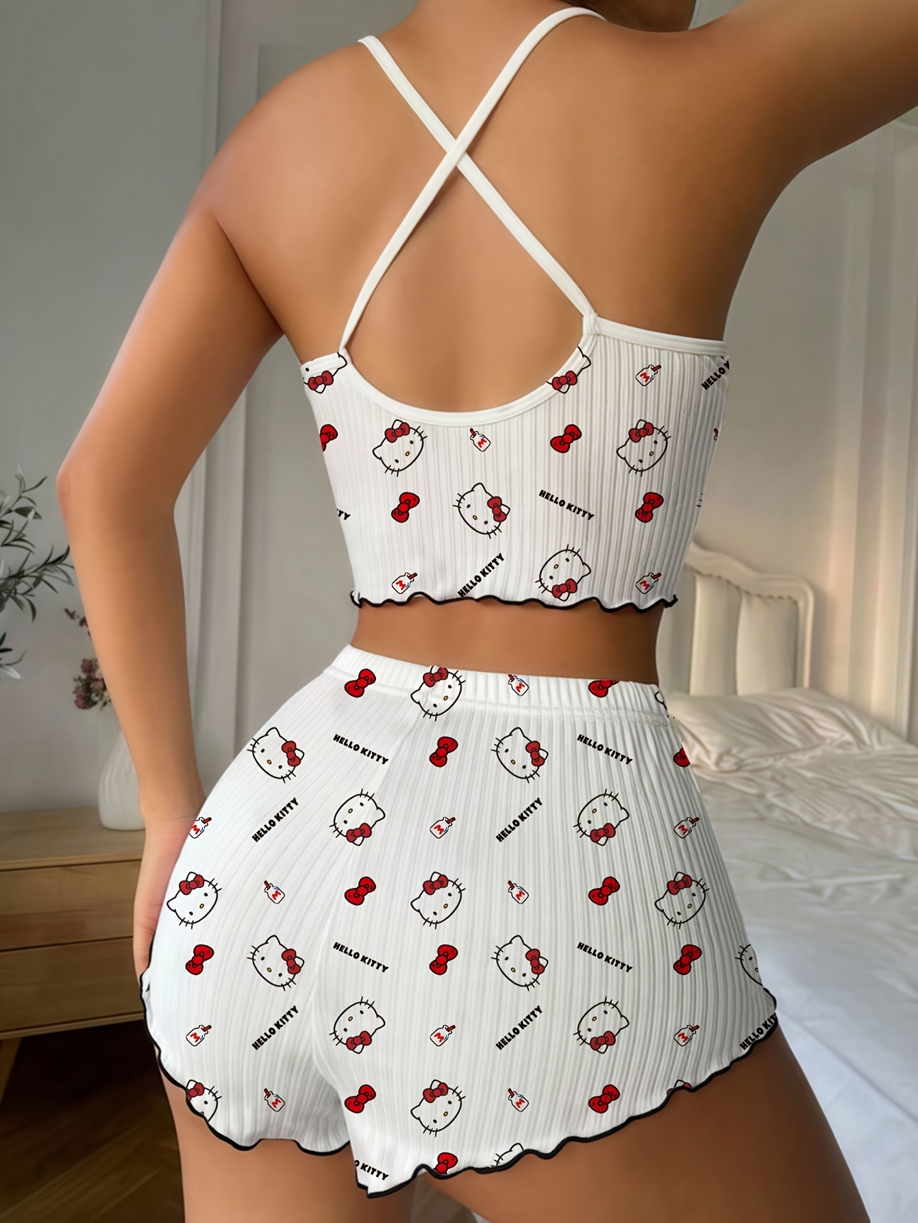 Sanrio Hello Kitty Bowknot Sus - Women Top Fashion incelemesi ve fiyatı