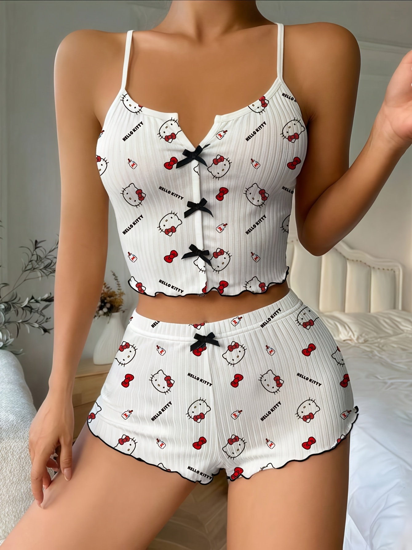 Sanrio Hello Kitty Bowknot Sus - Women Top Fashion incelemesi ve fiyatı
